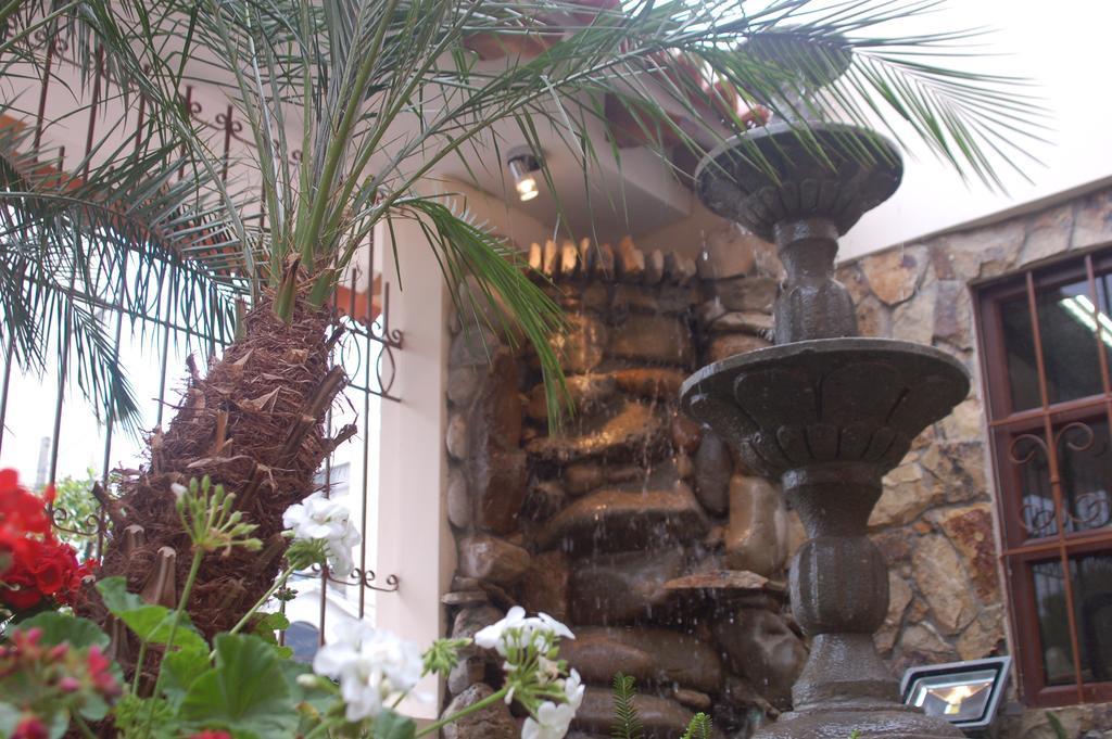 Hotel Maria Isabel Manta Bagian luar foto