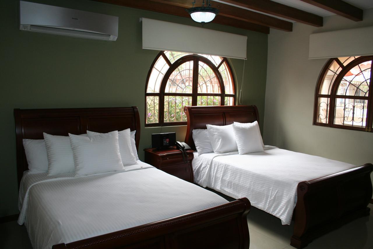 Hotel Maria Isabel Manta Bagian luar foto