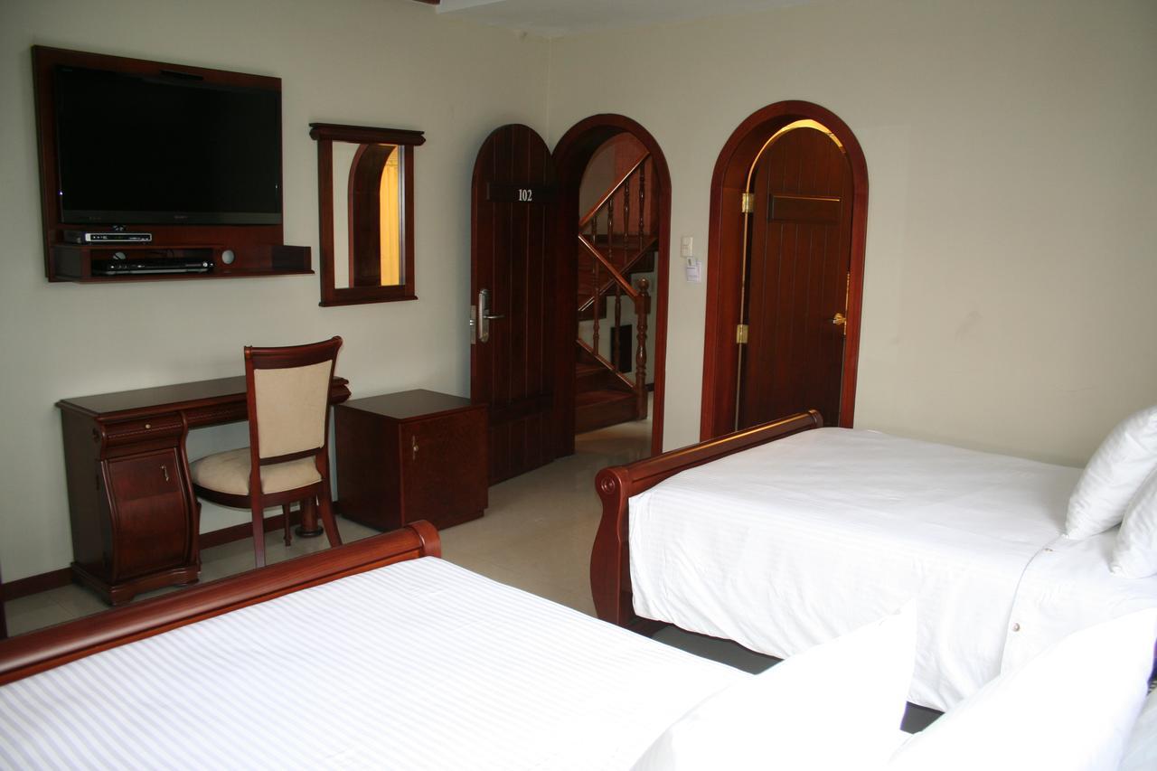 Hotel Maria Isabel Manta Bagian luar foto